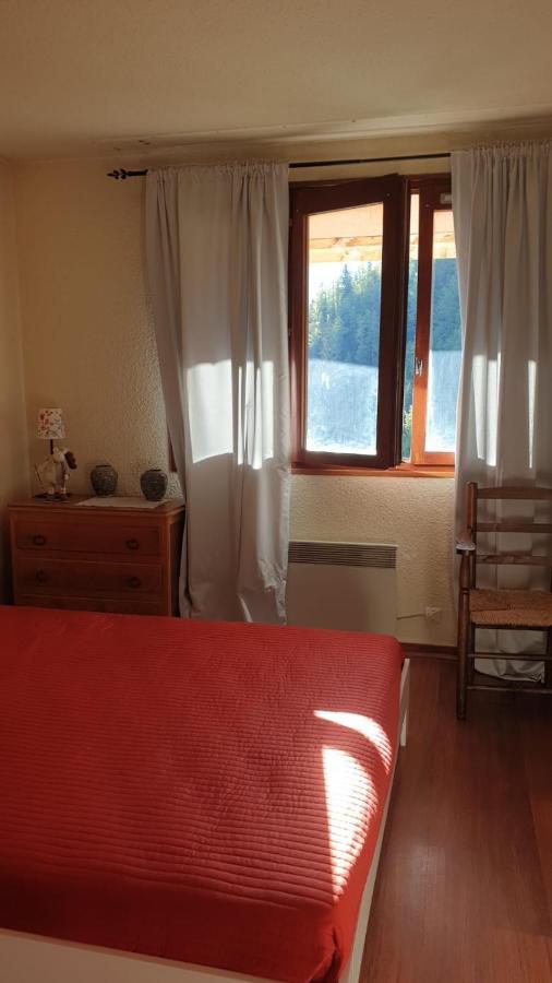Praloup1600 Lägenhet Pra Loup Exteriör bild